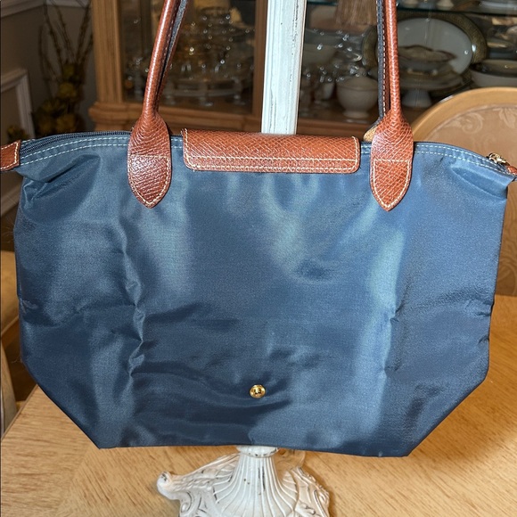 Longchamp Le Pliage Tote - Picture 2 of 9